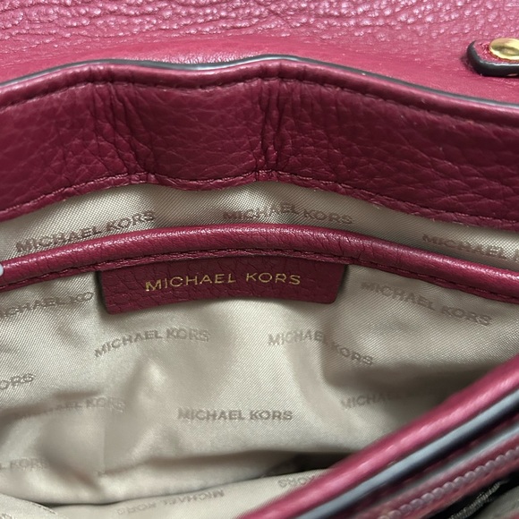 EUC Michael Kors Oxblood Wallet on Chain Crossbody Bag. 4 pockets. Liner clean! - Picture 3 of 6